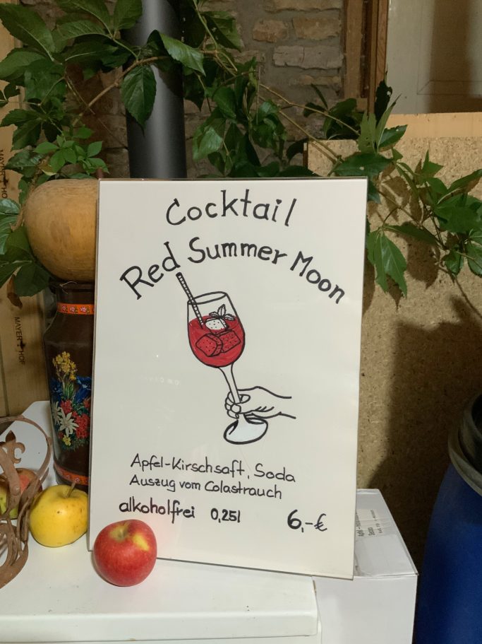 Mayerhof - Illustration von Achim Mayer - Cocktail Red Summer Moon