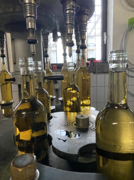 Mayerhof - Wein Abfuellung