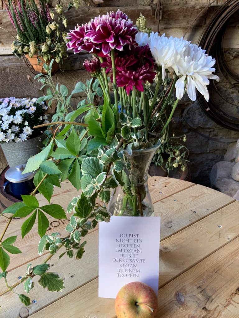 Event Maigruß Mayerhof 2027 Maigruß mit Blumen und Tischdeko